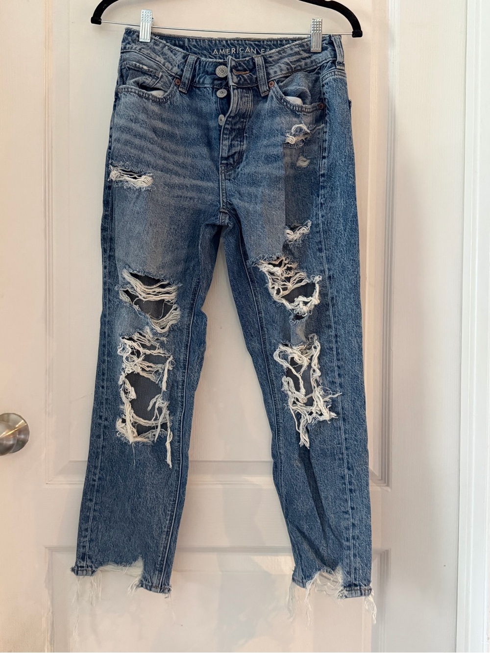 American Eagle women’s distressed tomgirl jeans